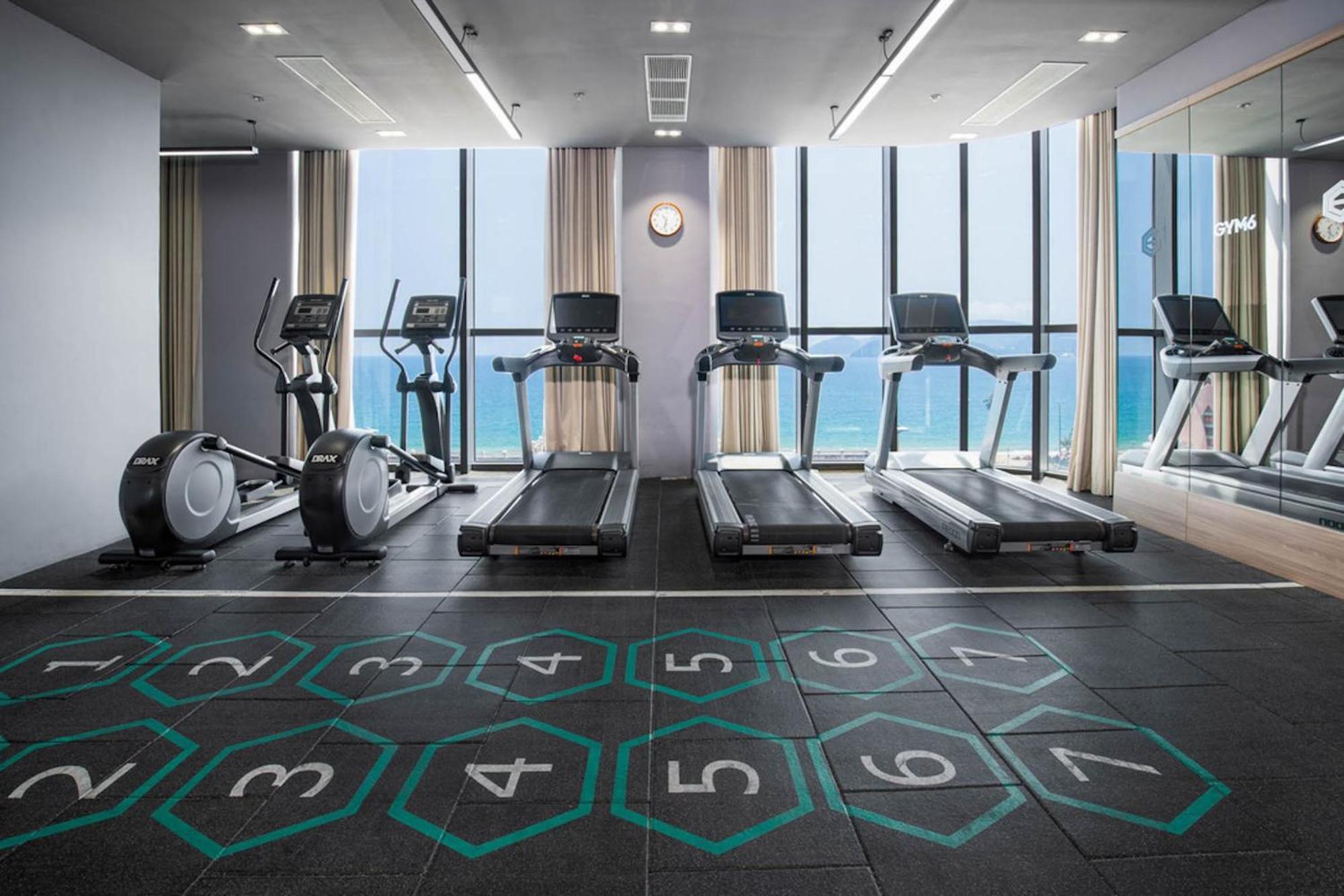 Coastal Panorama Oceanfront Suites Nha Trang Exterior foto